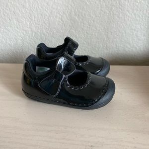 Stride rite black Mary Jane shoes toddler size 4 EUC